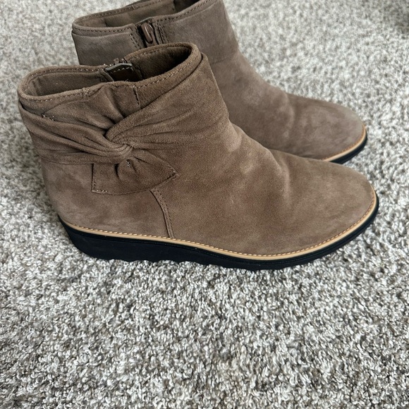 Clarks Sharon Salon Womens Side Knot Ankle Boots - Picture 1 of 7